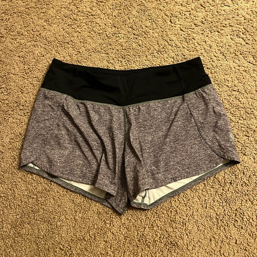 Lululemon grey and black shorts size 6
